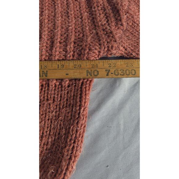 Love Tree Chunky Knit Sweater Womens Medium Dusty Rose Fuzzy Cropped Long Sleeve - Picture 4 of 8